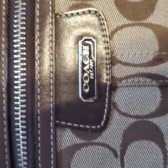 Coach crossbody - Picture 3 of 3